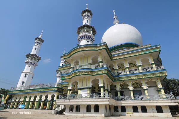 Tips Membiasakan Anak ke Masjid