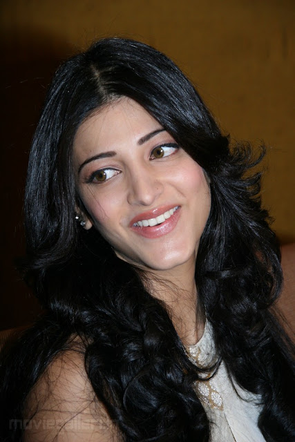 Shruti Hassan - Wallpaper Colection