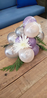  Organic balloon centerpiece with flower