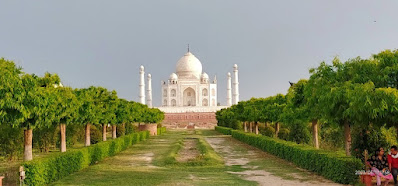 Taj mahal tour