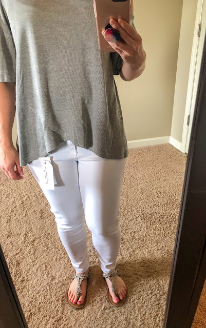 Stitch Fix review. Try Stitch Fix, personal styling subscription box. Cold shoulder top with white ankle length skinny jeans. Summer style. Summer outfits