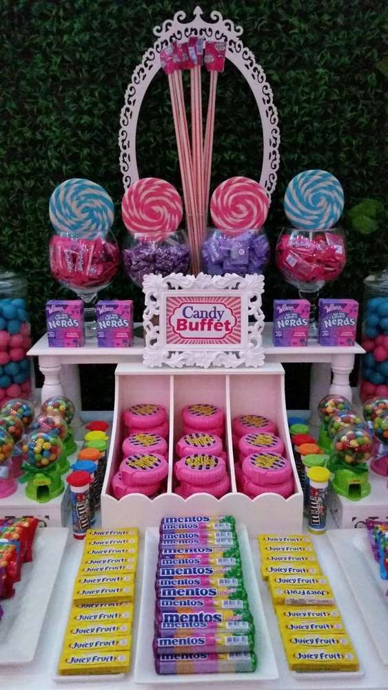 Candy wall ideas for a graduation party