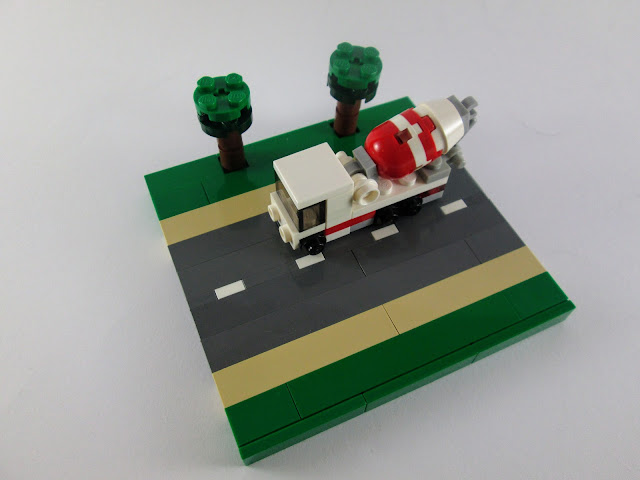 MOC LEGO Camião betoneira em micro escala