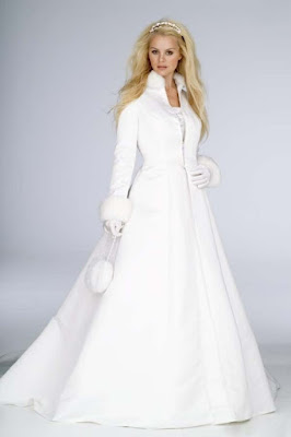 abrigo de novia de invierno corte A terciopelo y seda tafetan