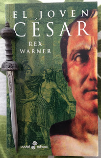 Portada del libro El joven César, de Rex Warner