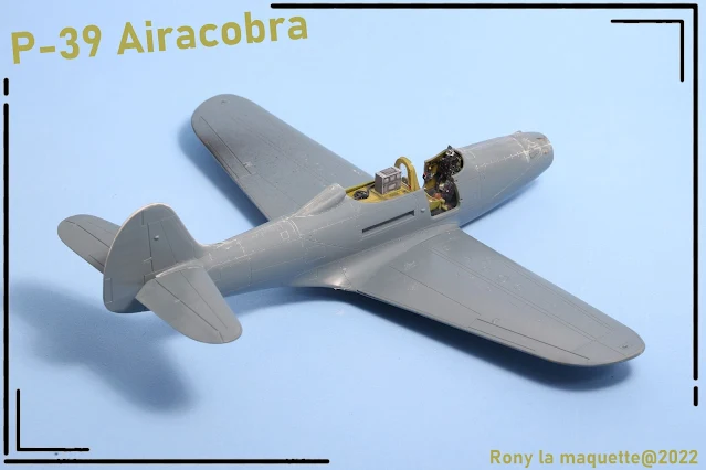 La mise en croix du P-39 Airacobra.