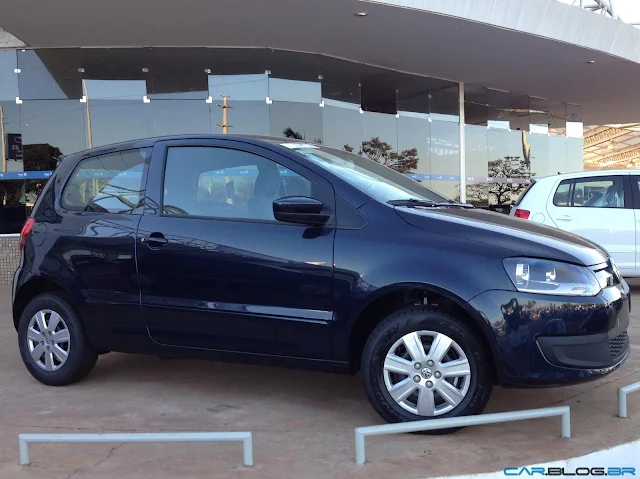 VW Fox 1.6  Bluemotion 2013 - azul boreal