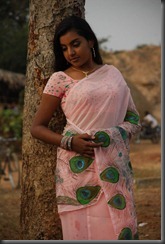 Divya Nagesh Hot Saree Photos Stills
