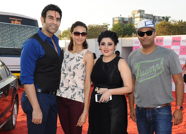 8. Sandip Soparkar with Alicia Raut, Archana Kochhar and Aarnavv  