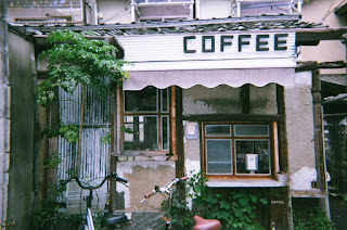Morning stroll with disposable camera in Kyoto