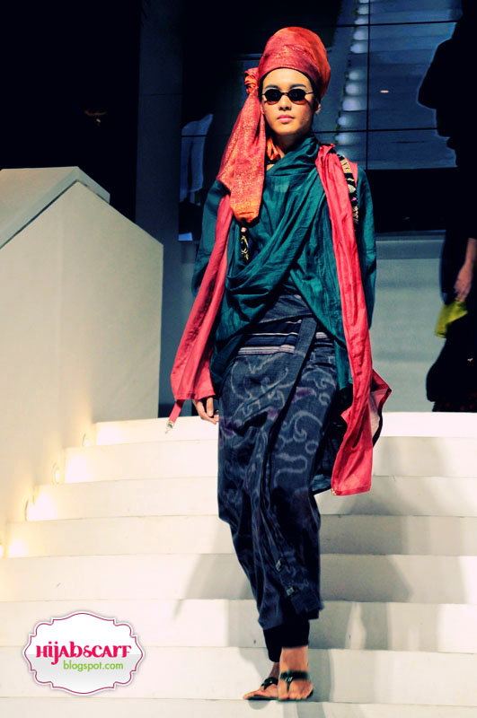 Indonesia Islamic Fashion Fair 2010 - Hijab Scarf