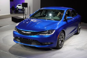 2016 Chrysler 200 Convertible and SRT Specs Review