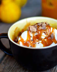 http://www.yammiesnoshery.com/2013/10/pumpkin-mug-pie-with-toffee-and-caramel.html