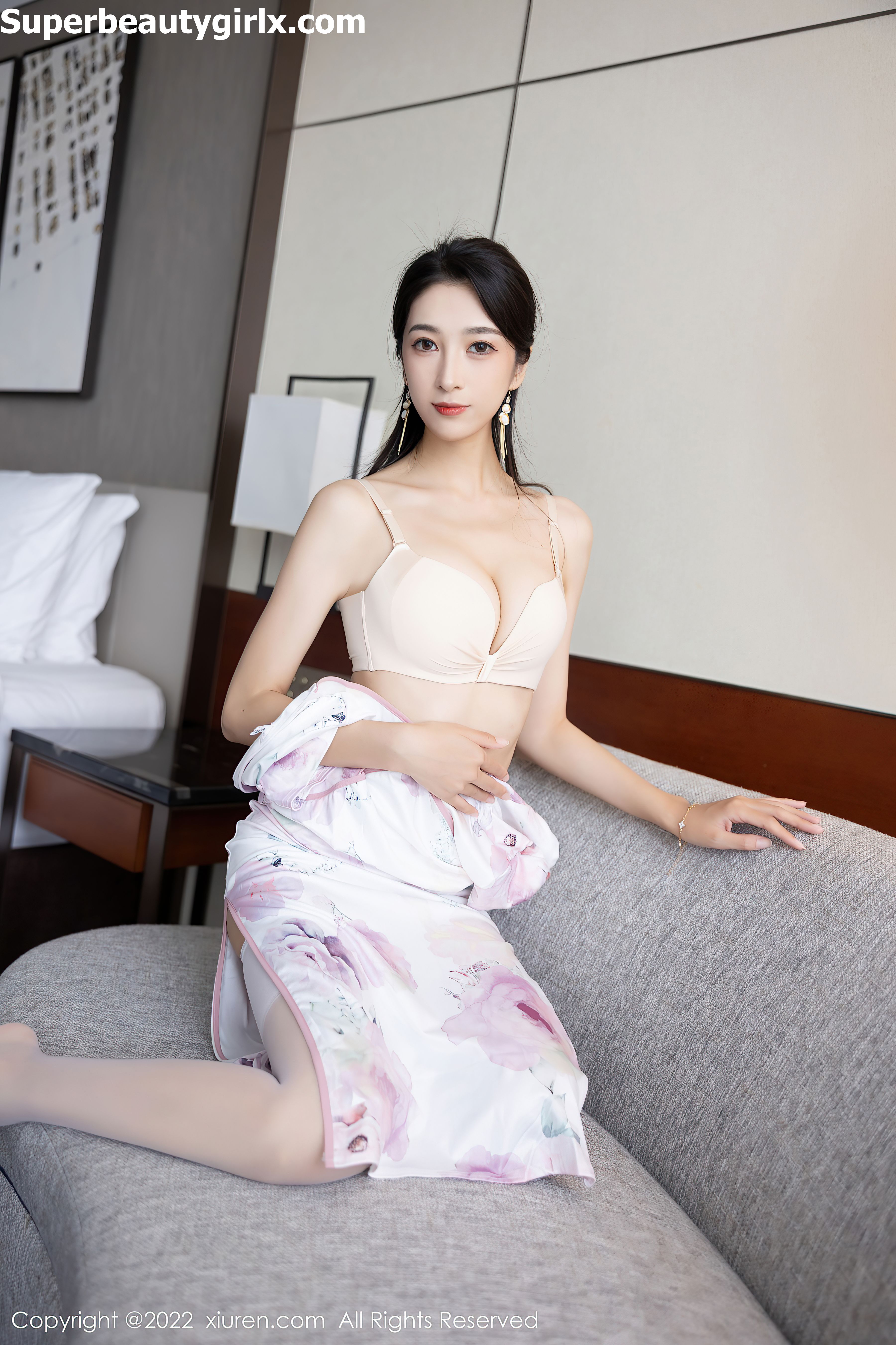 XIUREN-No.5290-Lin-Yue-Yi-Superbeautygirlx.com