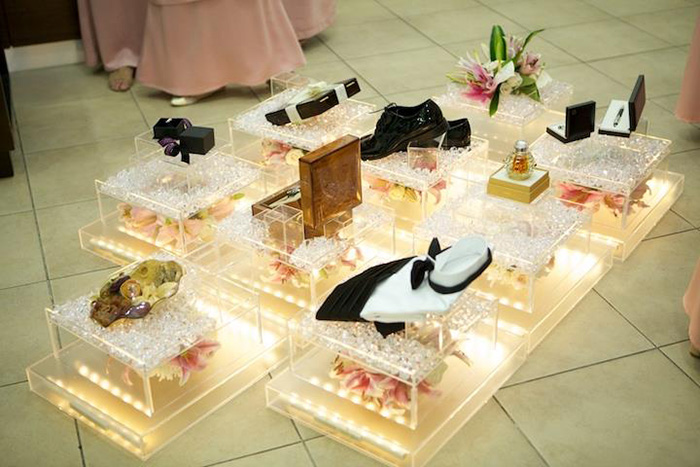 12 Contoh Hantaran Tunang dan kahwin Gubahan Cantik