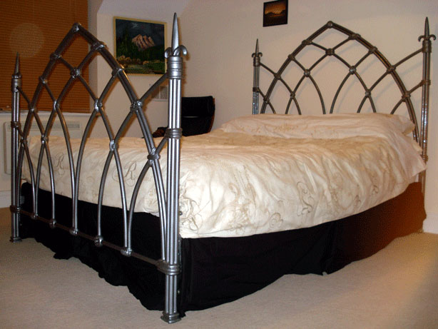 Art and Interior: Wrought Iron Beds and other Metal Furniture