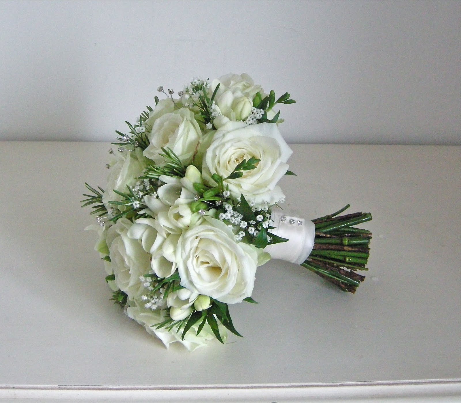 white wedding flowers