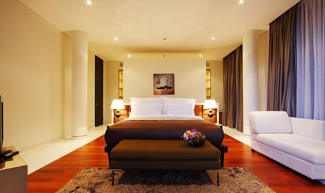 Photo of another modern bedroom in Phuket modern villa