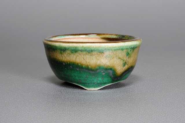 織部釉丸盆栽鉢（Oribe glaze bonsai pot）h1544