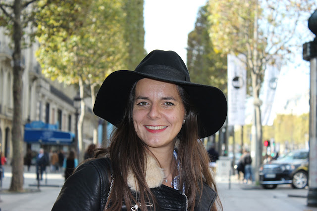 les petites bulles de ma vie, champs elysées, escarpins nude, fedora