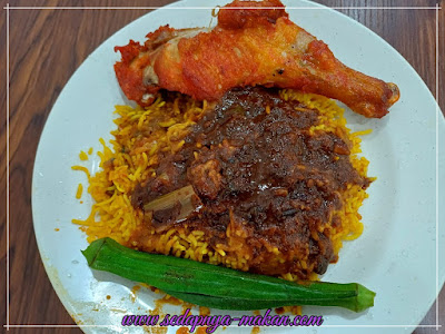 nasi kandar ayam goreng dengan bendir rebus