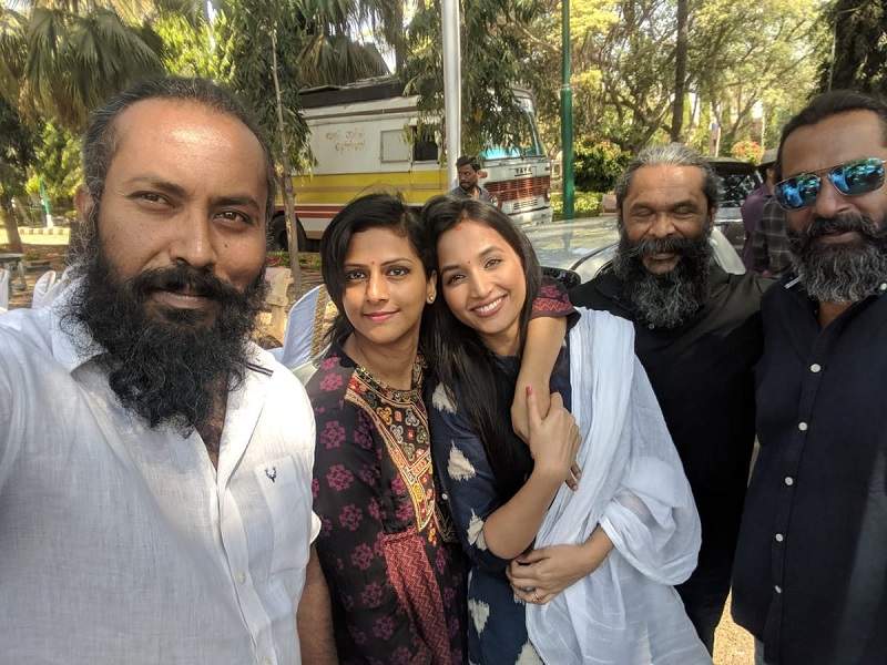 Yash S Kgf Chapter 2 Official Release Date Announced Full Details 1films In