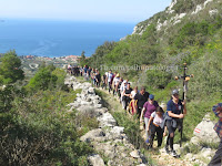 Komiža - Vis, Planinarski križni put Hvarske biskupije slike