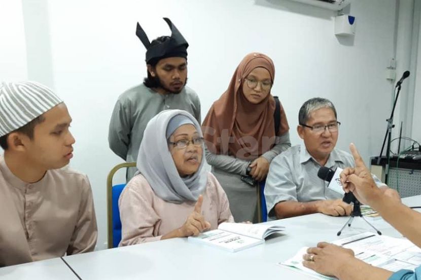 6 Gambar Ibu Bapa Memeluk Islam Sebab Sikap Anak Berubah