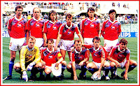 Selección de CHECOSLOVAQUIA - Temporada 1989-90 - Kocian, Kadlec, Knoflíček, Straka, Skuhravý, Chovanec; Stejskal, Hašek, Bílek, Moravčík, Kubík - Selección de CHECOSLOVAQUIA, que en el Mundial de Fútbol de Italia 1990 fue eliminada en cuartos de final por Alemania