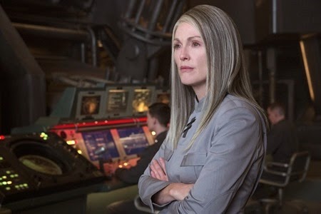 julianne moore in MOCKINGJAY PART1
