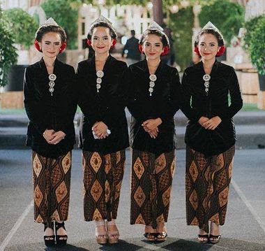 Baju kebaya modern Pesta