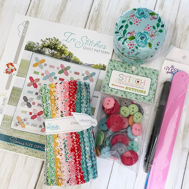 A Bit of Scrap Stuff Blog #ABitofScrapStuff #SewSampler #SewSamplerBox #LoriHolt #FatQuarterShop