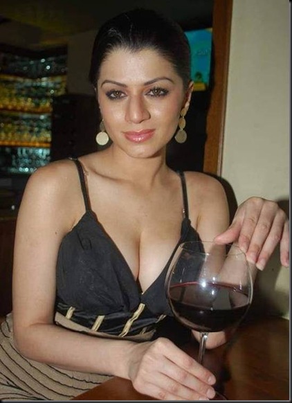 Kainaat_Arora_Hot_Spicy_04