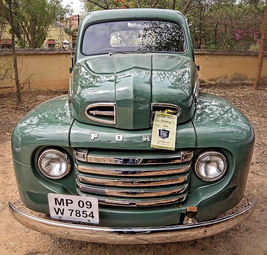 17 1950 Ford Pickup F1 