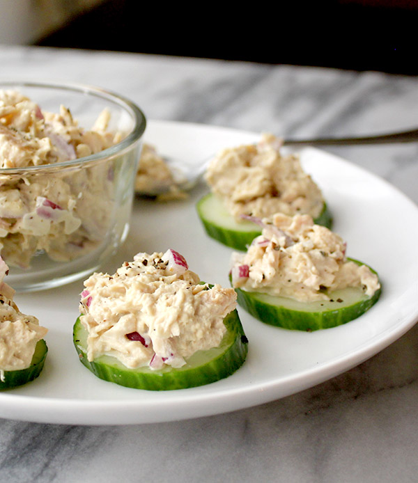 Tuna Salad Cucumber Bites - These tuna salad cucumber bites are made with a homemade coconut oil mayo, which is full of paleo friendly healthy fats. Perfect for lunch or snacking.