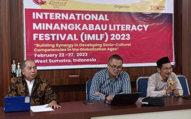 Enam Narasumber Berbagi Pengalaman di Workshop Kepenulisan IMLF