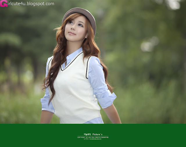 7 Kim Ha Yul in Mini Skirt-very cute asian girl-girlcute4u.blogspot.com