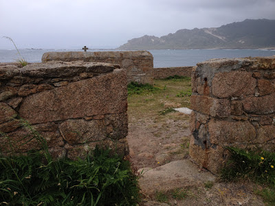 Picture by E.V.Pita (2013) / English Cemetery and Dune of Beach 13 