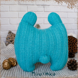 текстильная игрушка медведь сшитая из ткани textile toy bear sewn from fabric