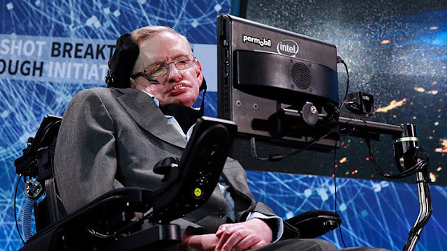 Acusan a Stephen Hawking de decir "cosas absurdas"