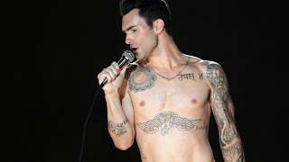Adam-Levine-shirtless pictures