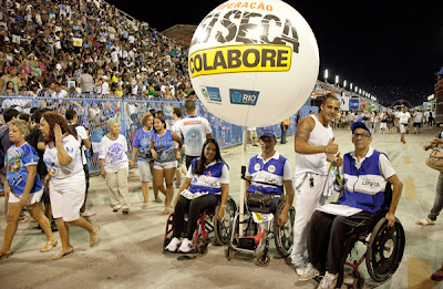 Agentes de conscientização estiveram no sambódromo