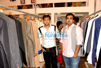 Mugdha, Vatsal and Jackie Shroff at the launch of SOBO for men image