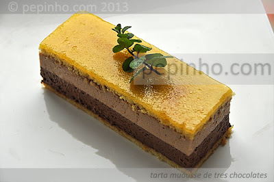 Tarta mousse de tres chocolates (o casi)