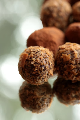 truffes cacao , gavottes croustillantes , nouvel an , reveillon , chocolat noir