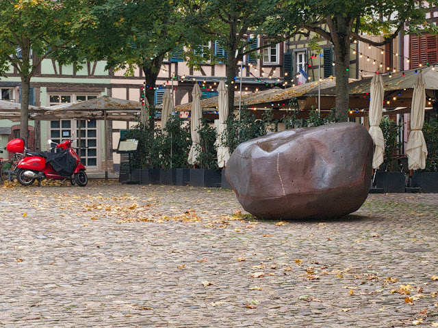 jiemve, Grand Est, Strasbourg, marché Gayot, Pierre trouée, Jean Careboudt