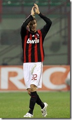 match-VS-Genoa-at-san-siro-stadium-2