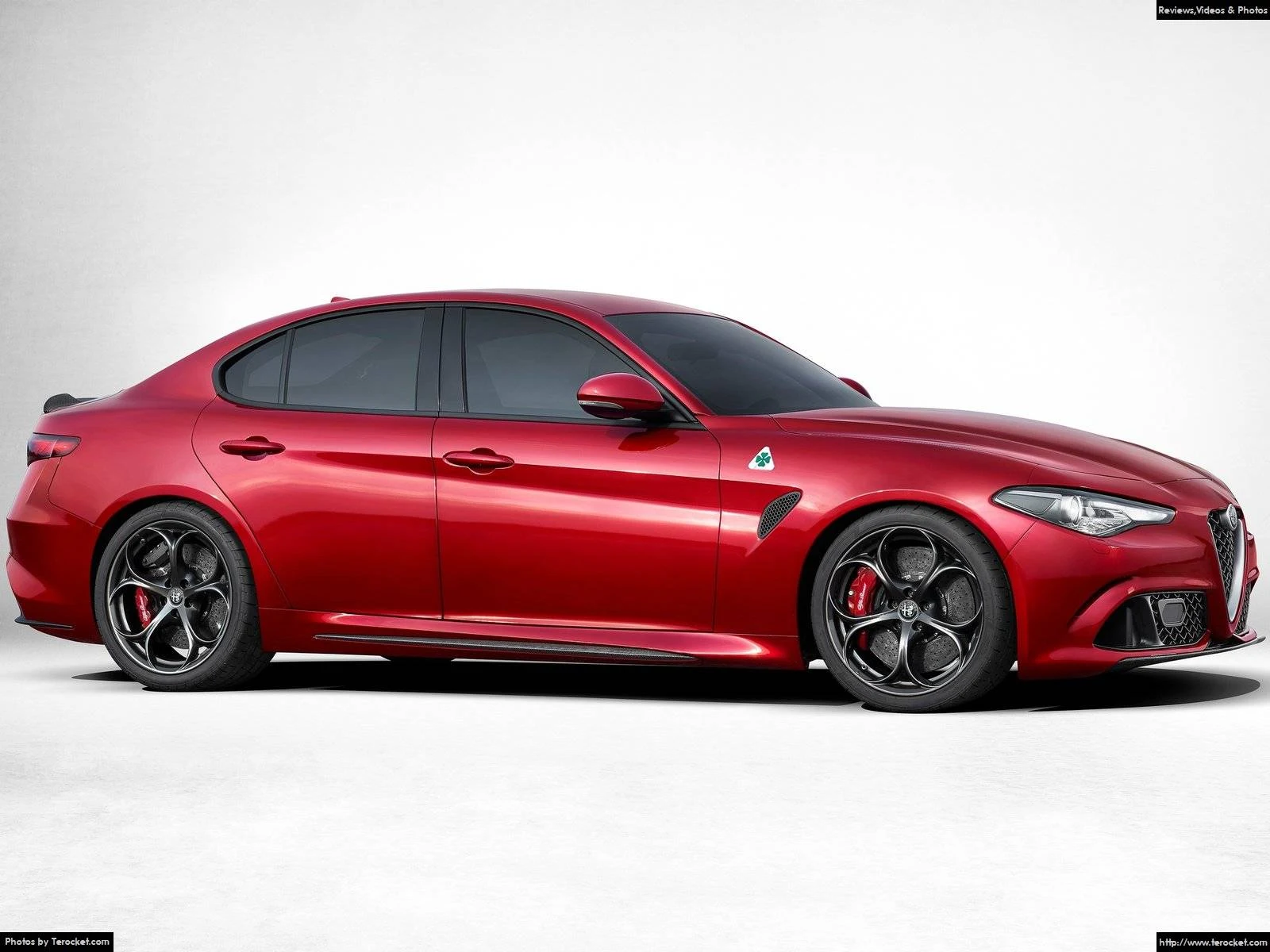 Hình ảnh xe ô tô Alfa Romeo Giulia 2016 & nội ngoại thất