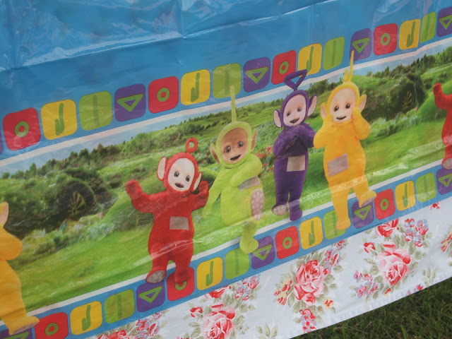 Teletubbies table cover