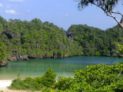 Pantai Sendang Biru Malang